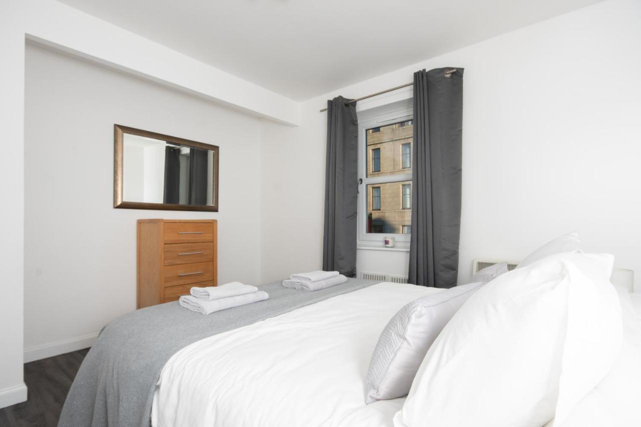 Dwellcome Home Ltd 2 Bedroom King & Double Central Apartment, Free Allocated Barrier Secured Parking Space At Rear Entrance & Fast Wifi, Ideal For Long Term Contractor, Corporate, Etc Stays, Regular Housekeeping Option - See Our Site For Assurance Абердин Экстерьер фото